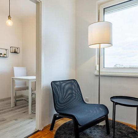 New With A View - Modern Studio Виена Екстериор снимка