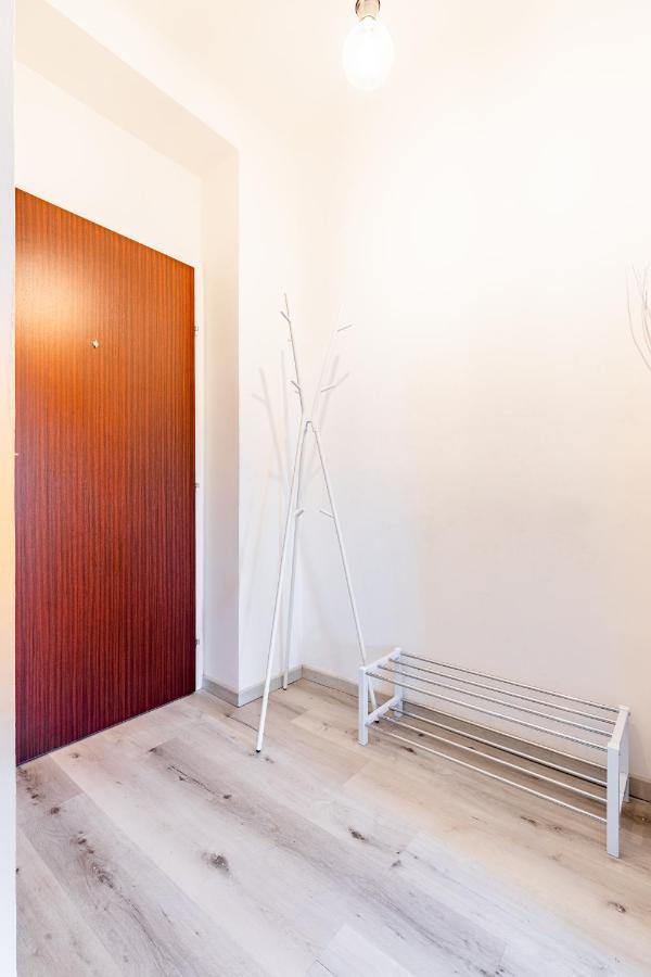 New With A View - Modern Studio Виена Екстериор снимка